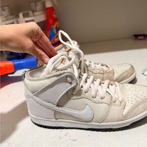 Nike SB Dunk High
Antihero Skateboards